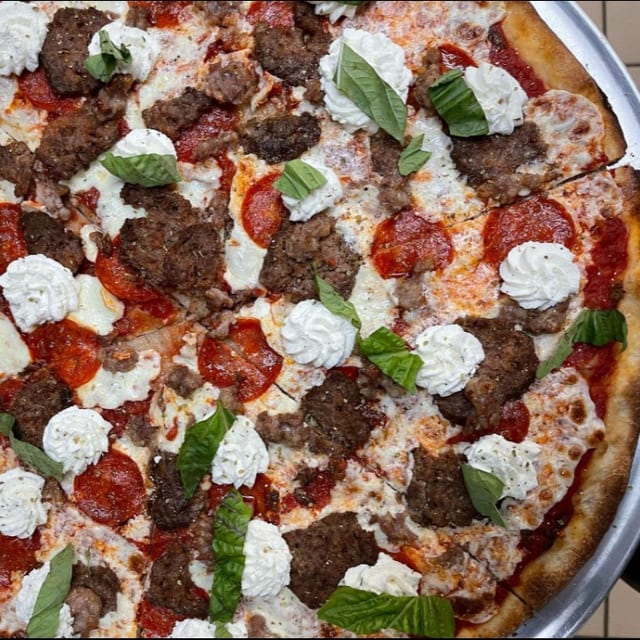 New Yorker Pizza.